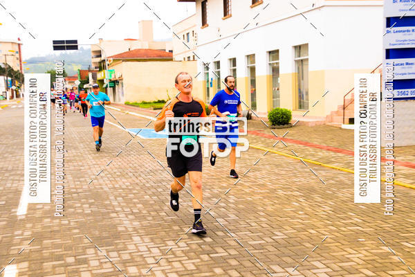 Buy your photos of the event2 Viacredi Alto Vale em Movimento on Fotop