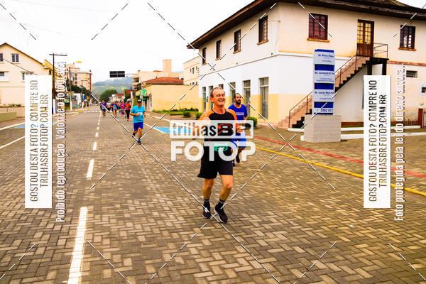 Buy your photos of the event2 Viacredi Alto Vale em Movimento on Fotop