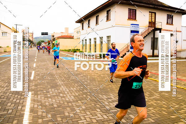 Buy your photos of the event2 Viacredi Alto Vale em Movimento on Fotop