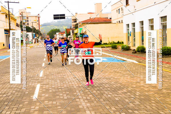 Buy your photos of the event2 Viacredi Alto Vale em Movimento on Fotop