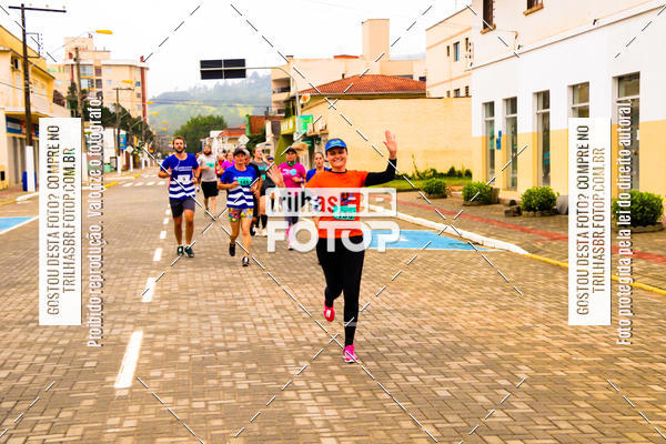 Buy your photos of the event2 Viacredi Alto Vale em Movimento on Fotop