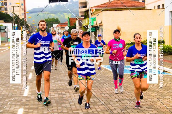 Buy your photos of the event2 Viacredi Alto Vale em Movimento on Fotop