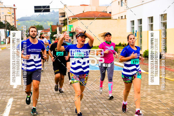 Buy your photos of the event2 Viacredi Alto Vale em Movimento on Fotop