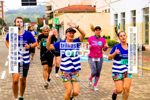 Buy your photos of the event2 Viacredi Alto Vale em Movimento on Fotop