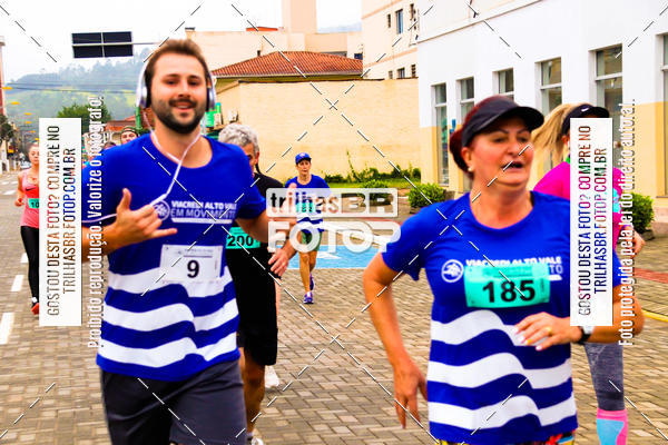 Buy your photos of the event2 Viacredi Alto Vale em Movimento on Fotop