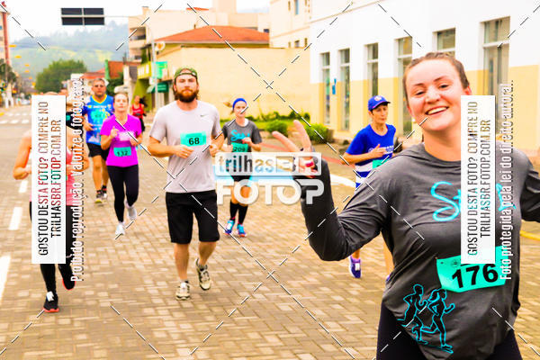 Buy your photos of the event2 Viacredi Alto Vale em Movimento on Fotop