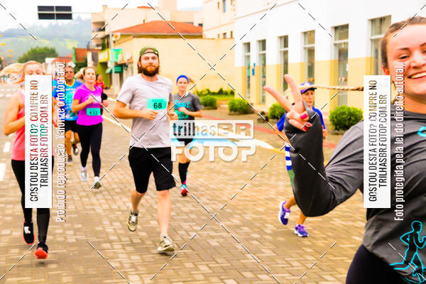 Buy your photos of the event2 Viacredi Alto Vale em Movimento on Fotop