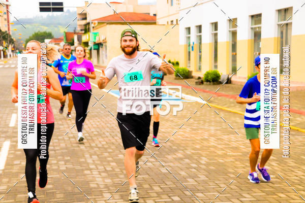 Buy your photos of the event2 Viacredi Alto Vale em Movimento on Fotop