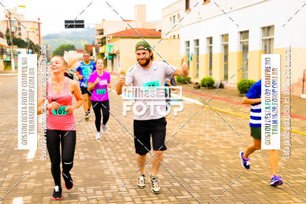 Buy your photos of the event2 Viacredi Alto Vale em Movimento on Fotop