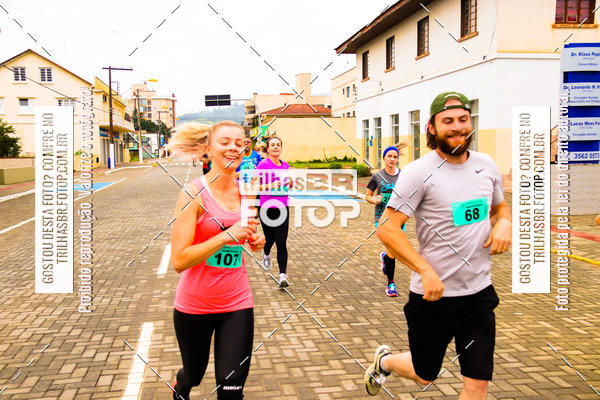 Buy your photos of the event2 Viacredi Alto Vale em Movimento on Fotop