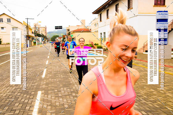 Buy your photos of the event2 Viacredi Alto Vale em Movimento on Fotop