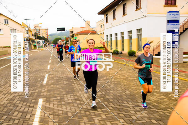 Buy your photos of the event2 Viacredi Alto Vale em Movimento on Fotop