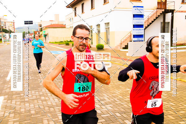 Buy your photos of the event2 Viacredi Alto Vale em Movimento on Fotop