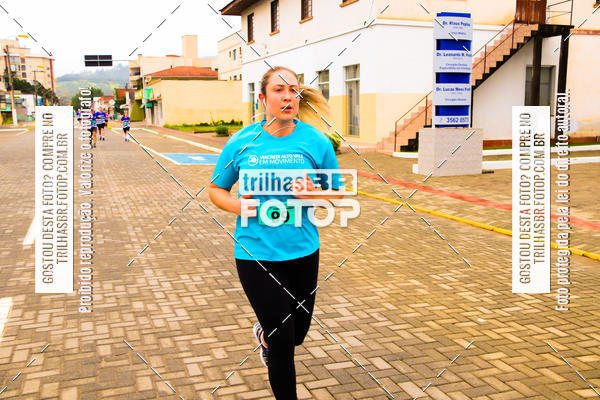 Buy your photos of the event2 Viacredi Alto Vale em Movimento on Fotop