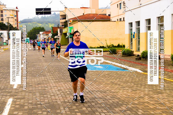 Buy your photos of the event2 Viacredi Alto Vale em Movimento on Fotop