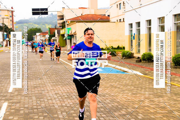 Buy your photos of the event2 Viacredi Alto Vale em Movimento on Fotop