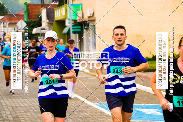 Buy your photos of the event2 Viacredi Alto Vale em Movimento on Fotop