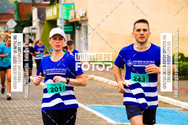 Buy your photos of the event2 Viacredi Alto Vale em Movimento on Fotop