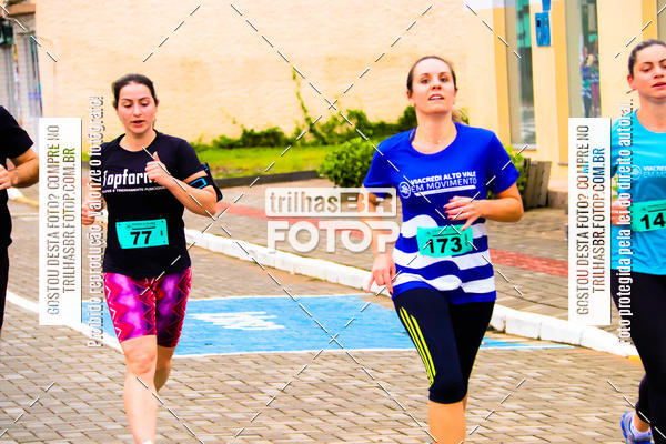 Buy your photos of the event2 Viacredi Alto Vale em Movimento on Fotop