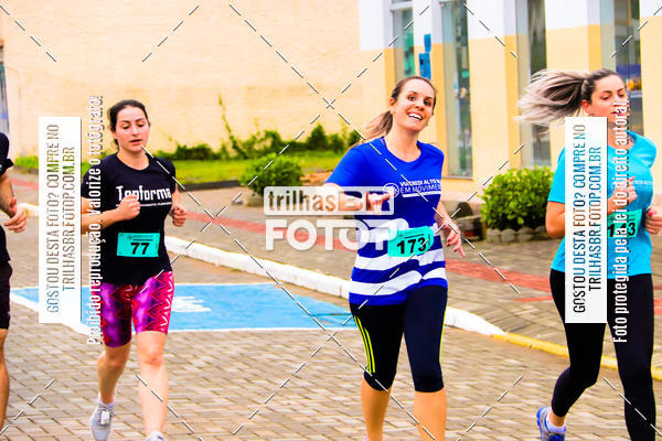 Buy your photos of the event2 Viacredi Alto Vale em Movimento on Fotop