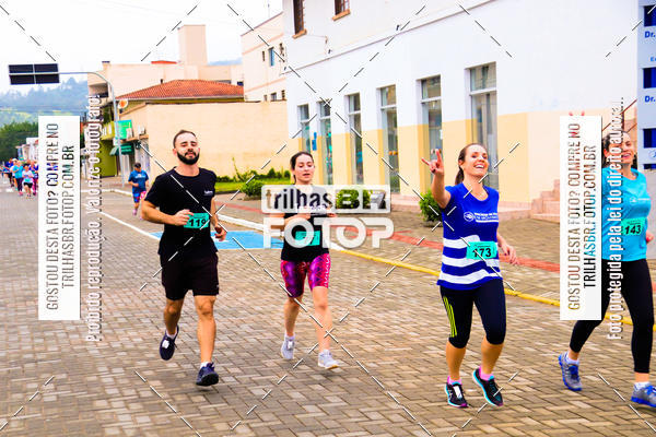 Buy your photos of the event2 Viacredi Alto Vale em Movimento on Fotop