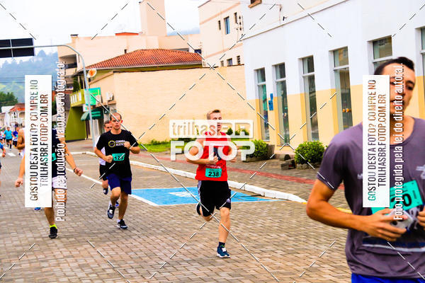 Buy your photos of the event2 Viacredi Alto Vale em Movimento on Fotop