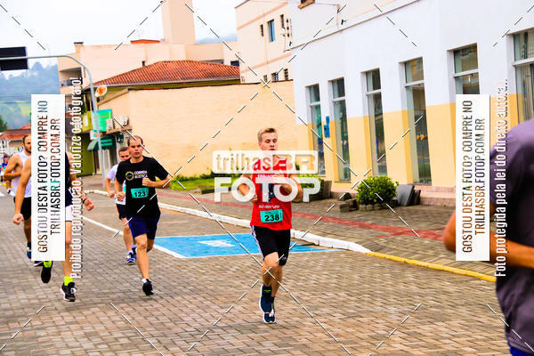 Buy your photos of the event2 Viacredi Alto Vale em Movimento on Fotop