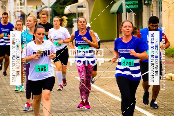 Buy your photos of the event2 Viacredi Alto Vale em Movimento on Fotop