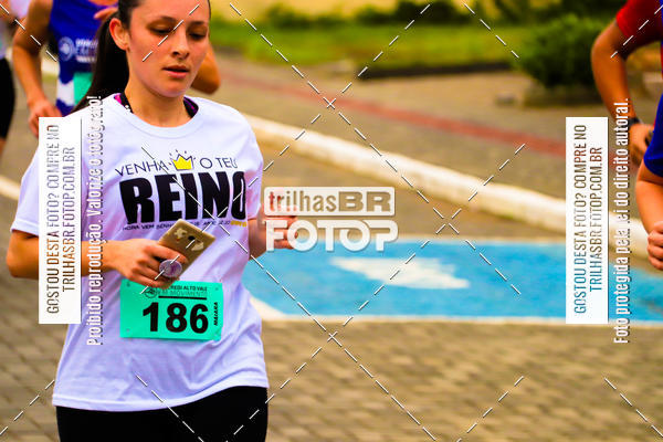 Buy your photos of the event2 Viacredi Alto Vale em Movimento on Fotop