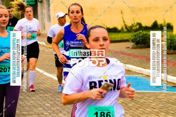 Buy your photos of the event2 Viacredi Alto Vale em Movimento on Fotop