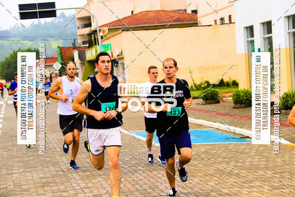 Buy your photos of the event2 Viacredi Alto Vale em Movimento on Fotop