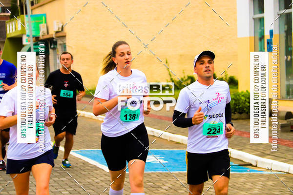 Buy your photos of the event2 Viacredi Alto Vale em Movimento on Fotop