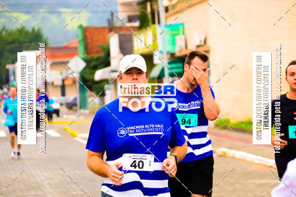 Buy your photos of the event2 Viacredi Alto Vale em Movimento on Fotop