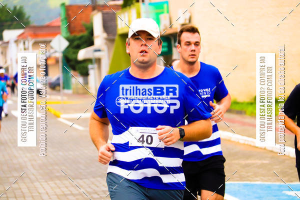 Buy your photos of the event2 Viacredi Alto Vale em Movimento on Fotop