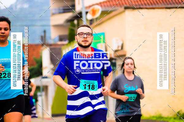 Buy your photos of the event2 Viacredi Alto Vale em Movimento on Fotop