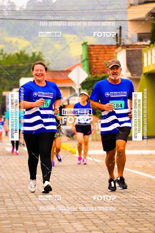 Buy your photos of the event2 Viacredi Alto Vale em Movimento on Fotop