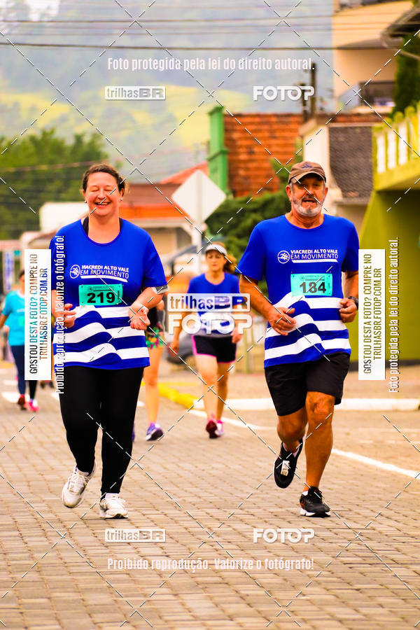 Buy your photos of the event2 Viacredi Alto Vale em Movimento on Fotop