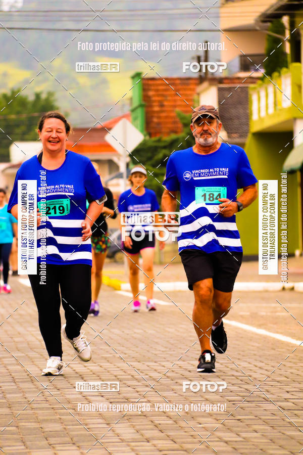 Buy your photos of the event2 Viacredi Alto Vale em Movimento on Fotop
