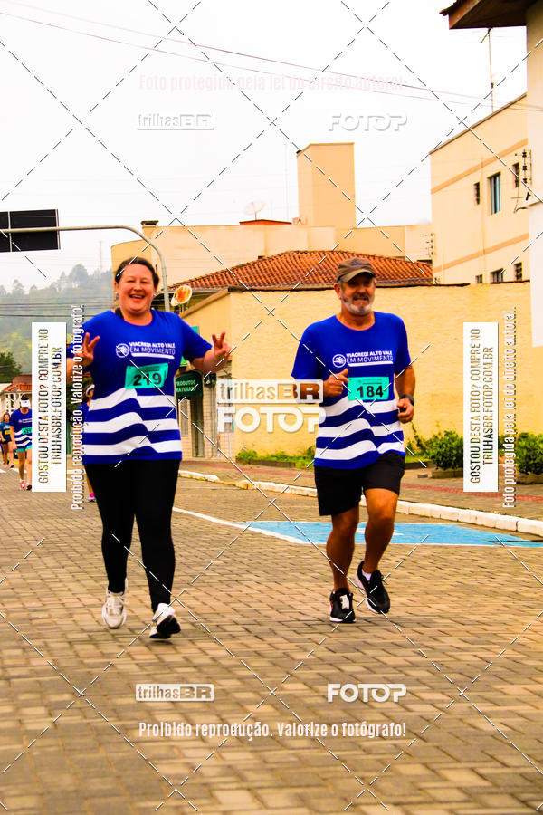 Buy your photos of the event2 Viacredi Alto Vale em Movimento on Fotop