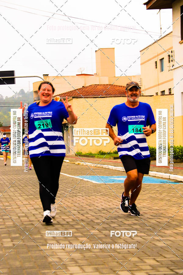 Buy your photos of the event2 Viacredi Alto Vale em Movimento on Fotop