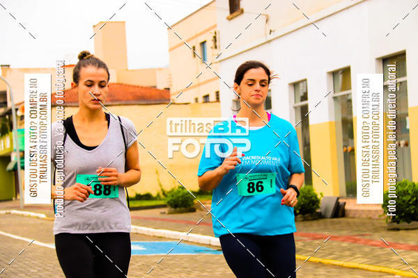 Buy your photos of the event2 Viacredi Alto Vale em Movimento on Fotop