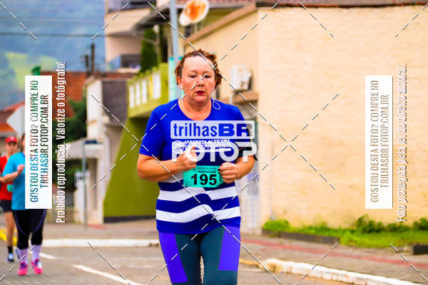 Buy your photos of the event2 Viacredi Alto Vale em Movimento on Fotop