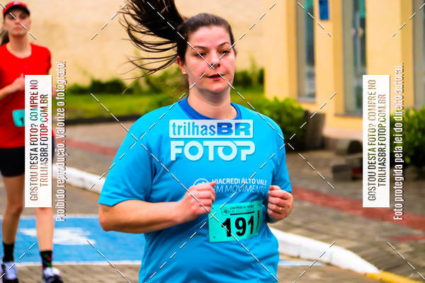 Buy your photos of the event2 Viacredi Alto Vale em Movimento on Fotop