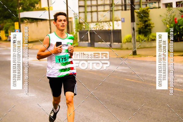 Buy your photos of the event2 Viacredi Alto Vale em Movimento on Fotop