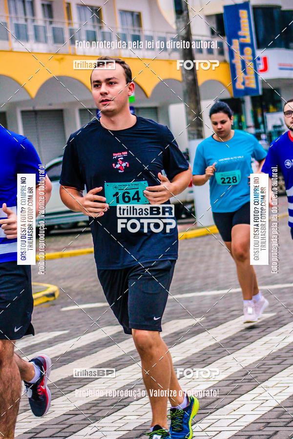 Buy your photos of the event2 Viacredi Alto Vale em Movimento on Fotop