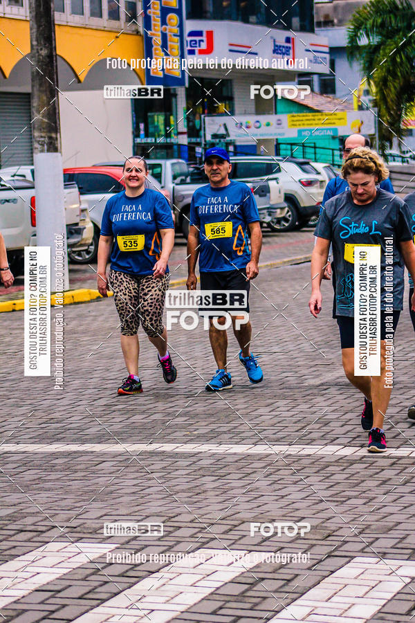 Buy your photos of the event2 Viacredi Alto Vale em Movimento on Fotop