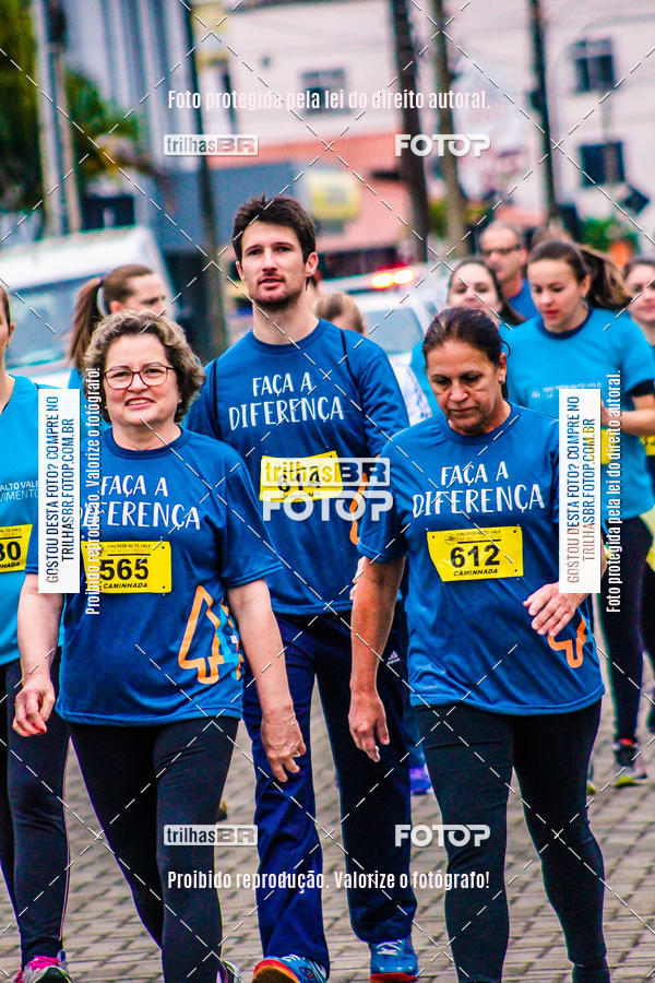 Buy your photos of the event2 Viacredi Alto Vale em Movimento on Fotop