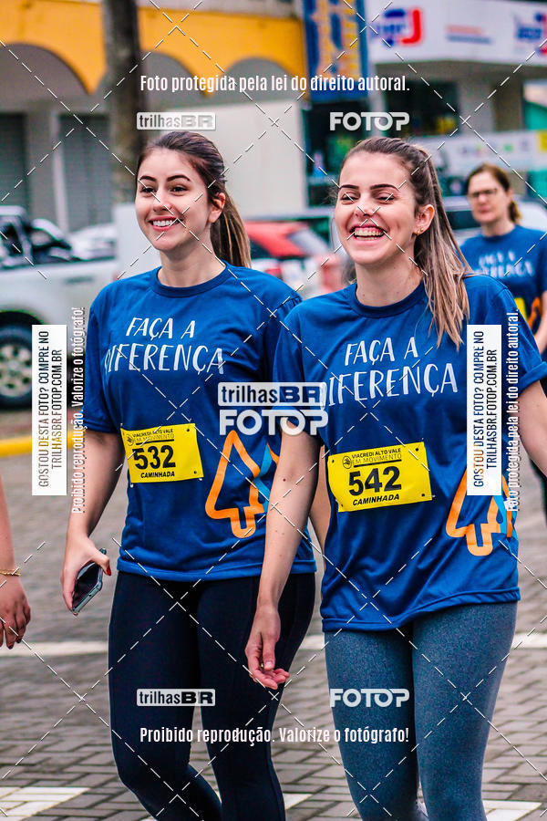 Buy your photos of the event2 Viacredi Alto Vale em Movimento on Fotop