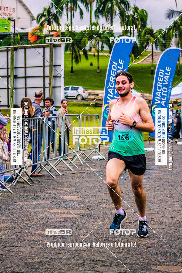 Buy your photos of the event2 Viacredi Alto Vale em Movimento on Fotop