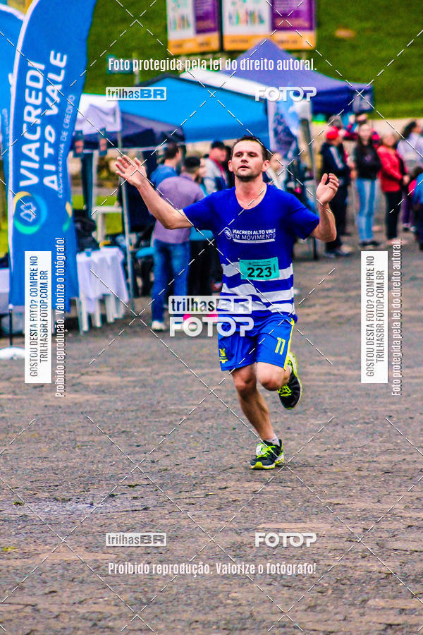 Buy your photos of the event2 Viacredi Alto Vale em Movimento on Fotop